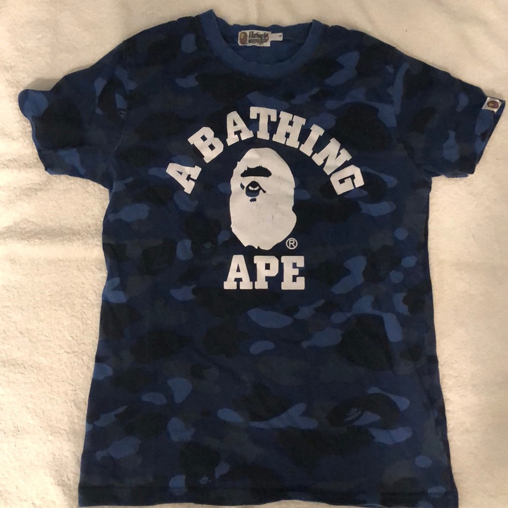 Men’s bathing ape T-shirt blue pattern size small